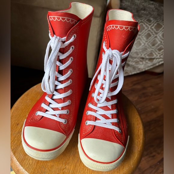 Dirty Laundry red rain boots. Size 8 - Picture 2 of 7